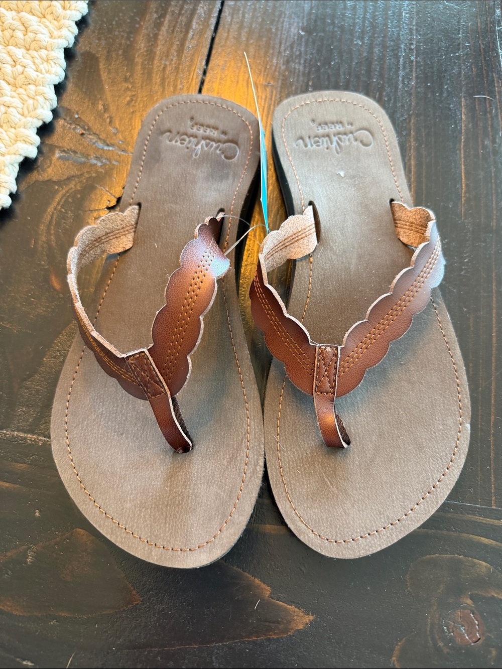 NWT Reef flip flops size 8